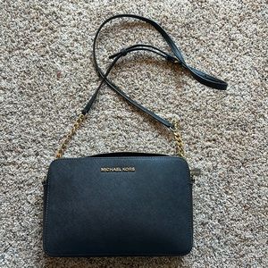 Micheal Kors Purse